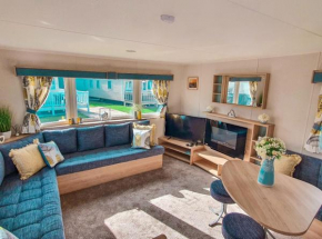 2021 Spacious Caravan - Thorpe Park Cleethorpes